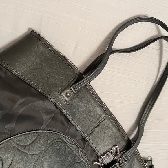 Coach Tote Bag - Picture 6 of 10